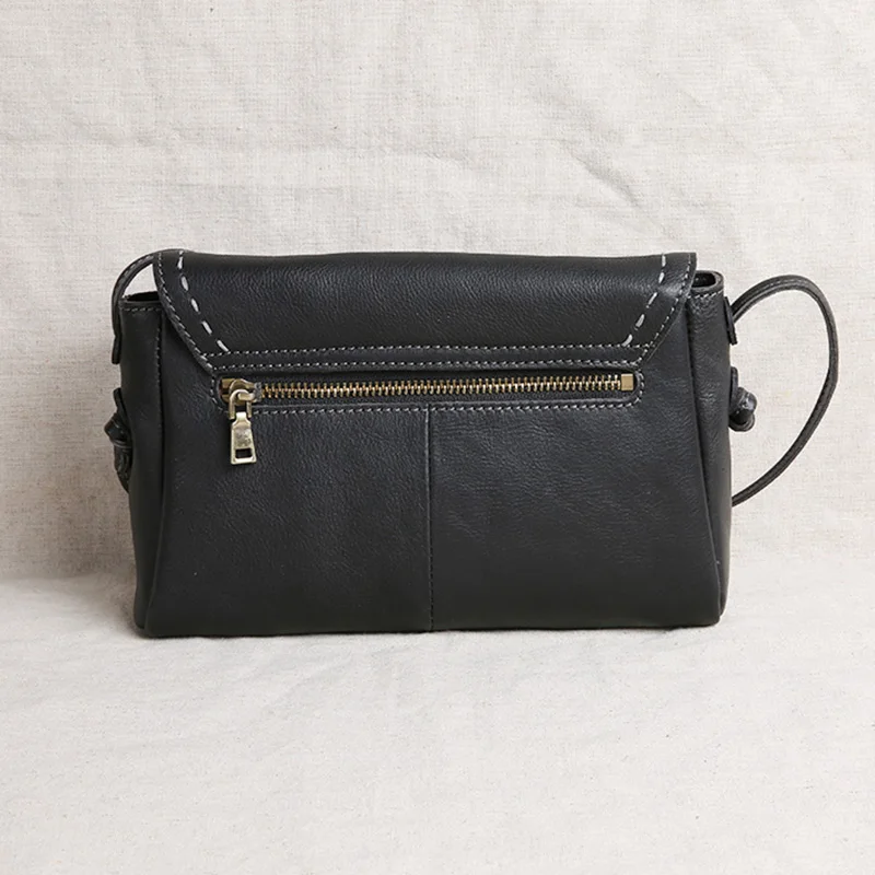 AETOO Handmade leather women's bag, leather art shoulder bag, simple stiletto mini bag