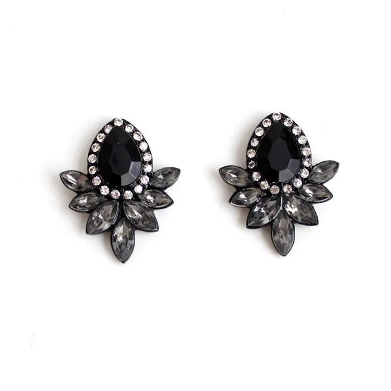 

2018 women earrings shinning black crystal stud earrings elegant brief style wellmade elegant sweet earrings for ladies