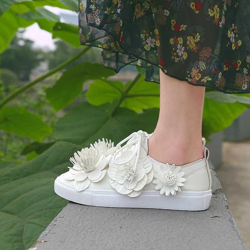 

COOTELILI Women Flats Low Heels Flowers Pointed Toe Casual Shoes Woman Oxfords Women Shoes White Lace up