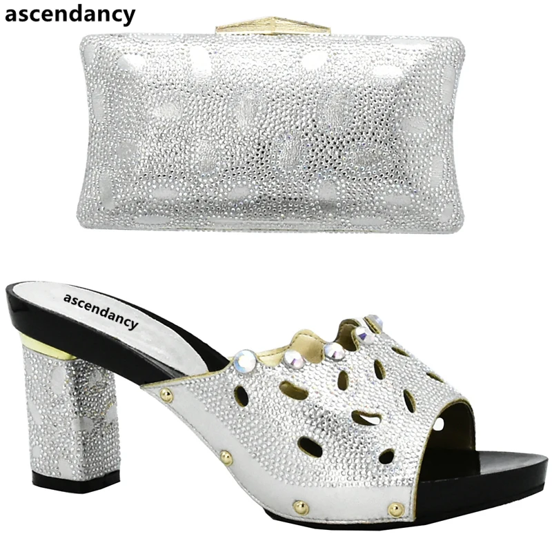 

Sliver Color Women Shoes and Bag Set In Italy High Heel Shoes Shoes and Bag Set Decorated with Rhinestone Nigerian Shoes Bag Set