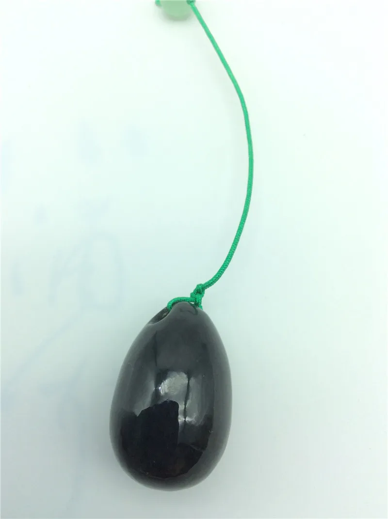FREE SHIPPING natural sapphire jade egg for Kegel Exercise 40*30mm Pelvic Muscle Vaginal Tightening Ben Wa ball yoni egg FREE SHIPPING natural sapphire jade egg for Kegel Exercise 40*30mm Pelvic Muscle Vaginal Tightening Ben Wa ball yoni egg
