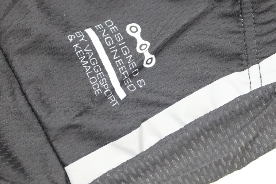 two-reflective-stripe-on-side-of-pocket