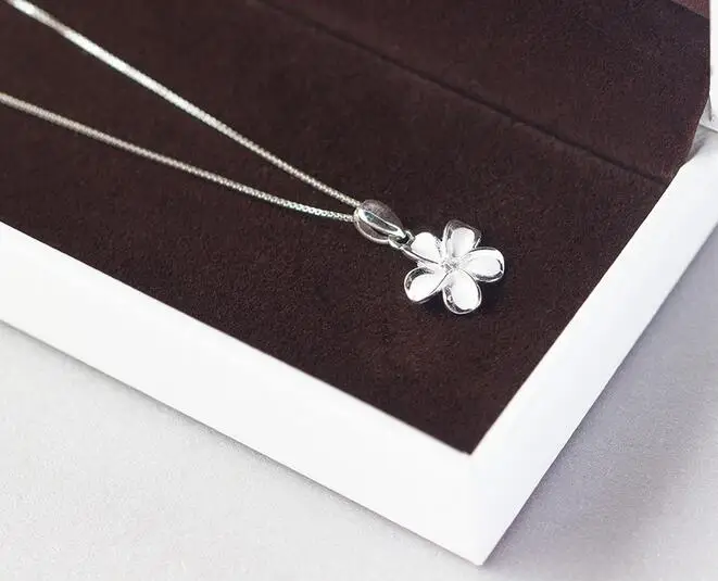 Реальный. 925 пробы Серебряный цветок из белой эмали Plumeria Гавайская подвеска Hibiscus
