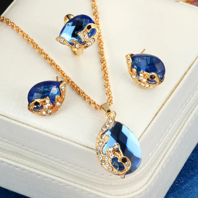 Ochuks African Crystal Gold 3pcs Jewelry Set - Image 3