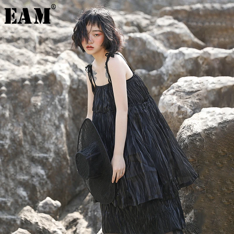 

[EAM] 2019 New Spring Summer Spaghetti Strap Sleeveless Black Fold Split Joint Temperament Dress Women Fashion Tide JT363