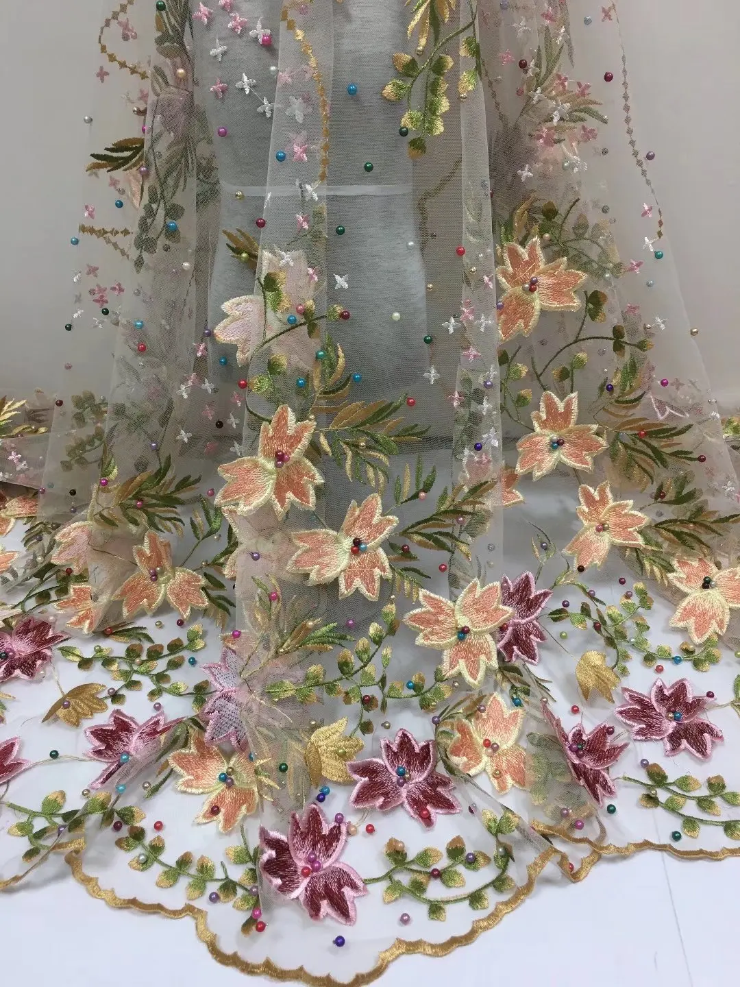 Beautifical African lace fabrics multicolor appliques beads net lace