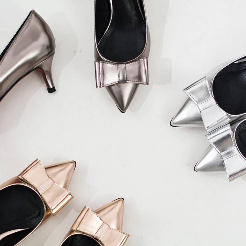 Große Größe Gun Farbe Spitz Pumpen Patent Leder Braut Metallic Medium Heels Gold Braut Schuhe Frauen Bogen 33 Silber kätzchen US $51.79 36% OFF|Strass Ankle Strap Dünne Cinderella Damen Gold Schuhe Kristall Wies Goldene Bling High Heels Pumps Glitter Diamant Braut in