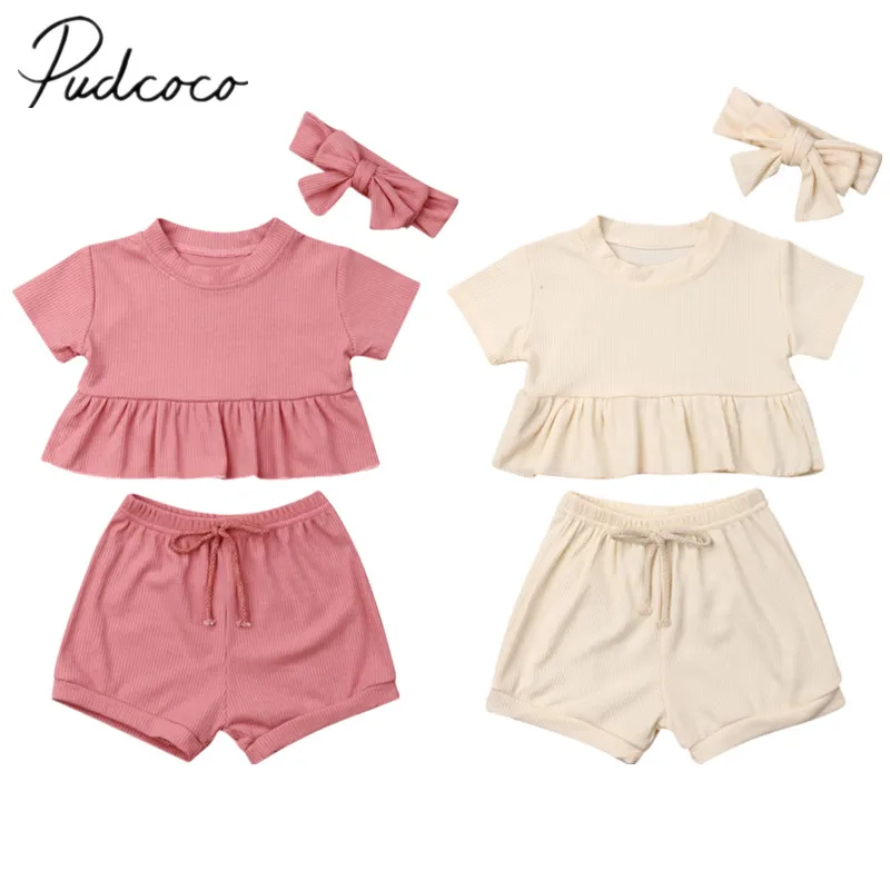 Летняя одежда для малышей, для новорожденных, для маленьких мальчиков девушки Твердые наряды Топы с оборками и шорты и повязка на голову, комплект из 3 предметов одежда в загородном стиле От 6 месяцев до 3 лет