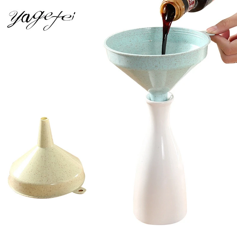 

1pc Plastic Funnel Portable Kitchen Liquid Oil Funnels Solid Candy Color Kitchen Funnels Kitchen Specialty Tools Gadgets