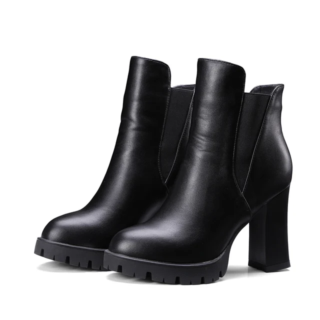 plus size chelsea boots
