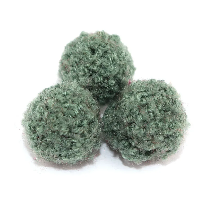 Grass greet Pompom