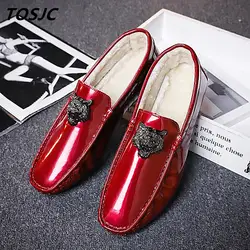 TOSJC мягкая глянцевая Повседневная кожаная обувь удобная обувь для вождения черный Цвет бизнес обувь зимняя с коротким плюшем