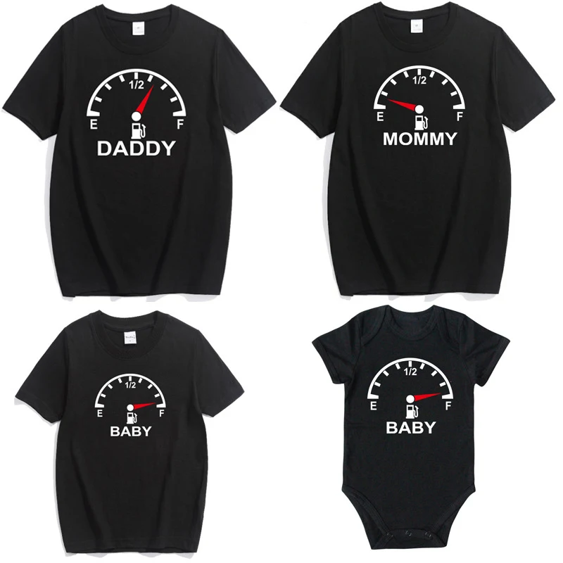 Одинаковые комплекты для семьи Одежда для папы и сына «Мама и я» летние Семейные комплекты для малышей, футболки для папы и сына, одежда
