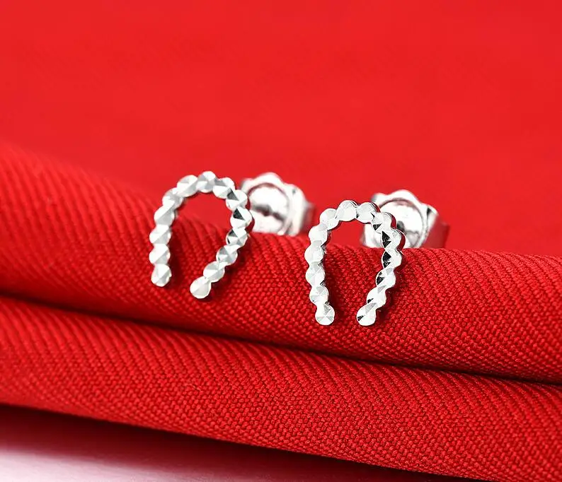 

Fashion Pure 950 Gold Earrings Women Perfect U-type Stud Earrings 1.4g