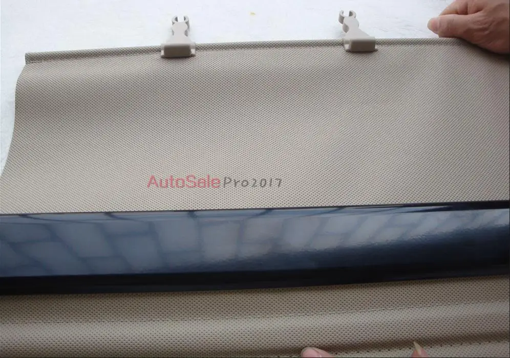 

Aluminium alloy + Fabric Rear Trunk Security Shield Cargo Cover Rear Racks Accessories For Toyota Highlander 2009 2010 2011-2013