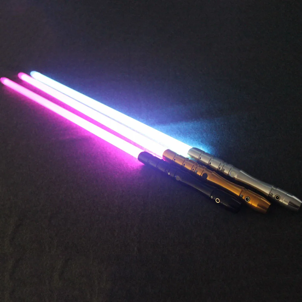 2018 New 1 Pcs Cosplay Lightsaber With Light Sound Led Red Green Blue Saber Laser Metal Sword Toys Birthday Star Kids Gifts Game (2)