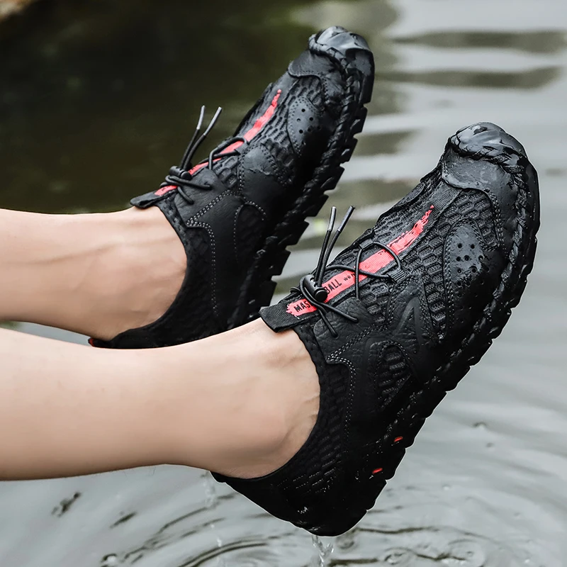 2019 الصيف أحذية ماء أكوا أحذية ل رجل صنادل شاطئ عارضة تنفس النعال الشقق المنبع أحذية