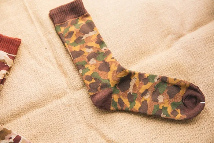 PEONFLY Long Canister Men cotton Camouflage happy funny Tide Socks calcetines meias masculino 1pairs - Цвет: Brown green yellow