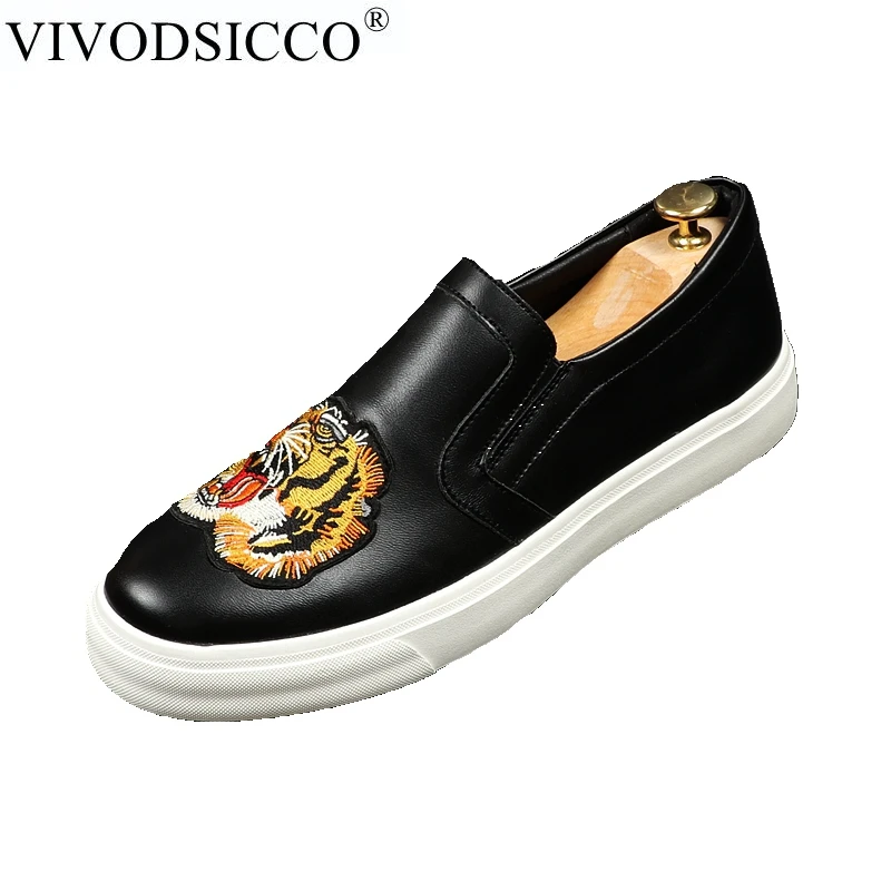 VIVODSICCO New Men Trendy Tiger embroidery Loafers Dress Shoes Italy Mlae Homecoming Prom Party Pageant Wedding Shoes Moccasins