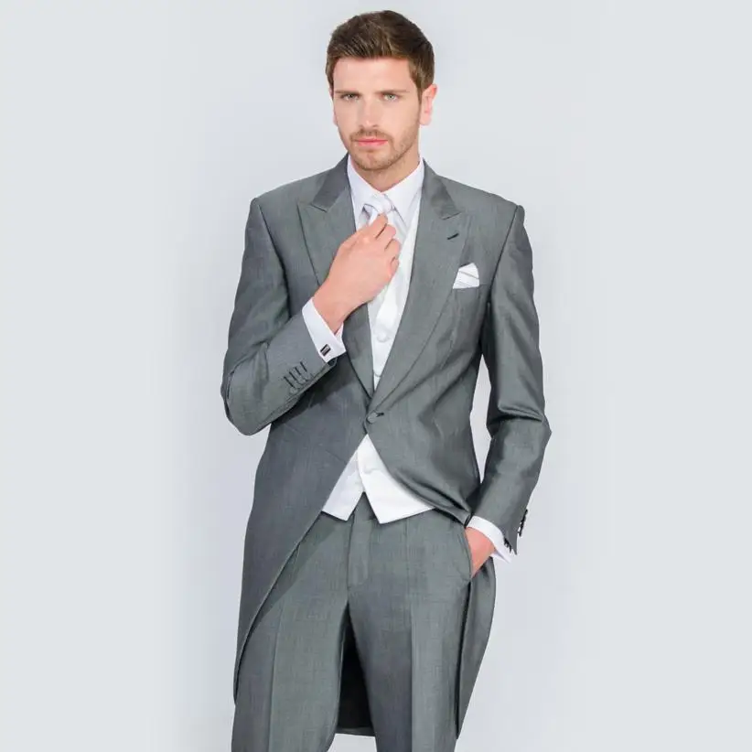

Light Grey Groom Tuxedos Peak Lapel Groomsmen Best Man Mens Wedding Suits ( jacket+Pants+vest+tie)