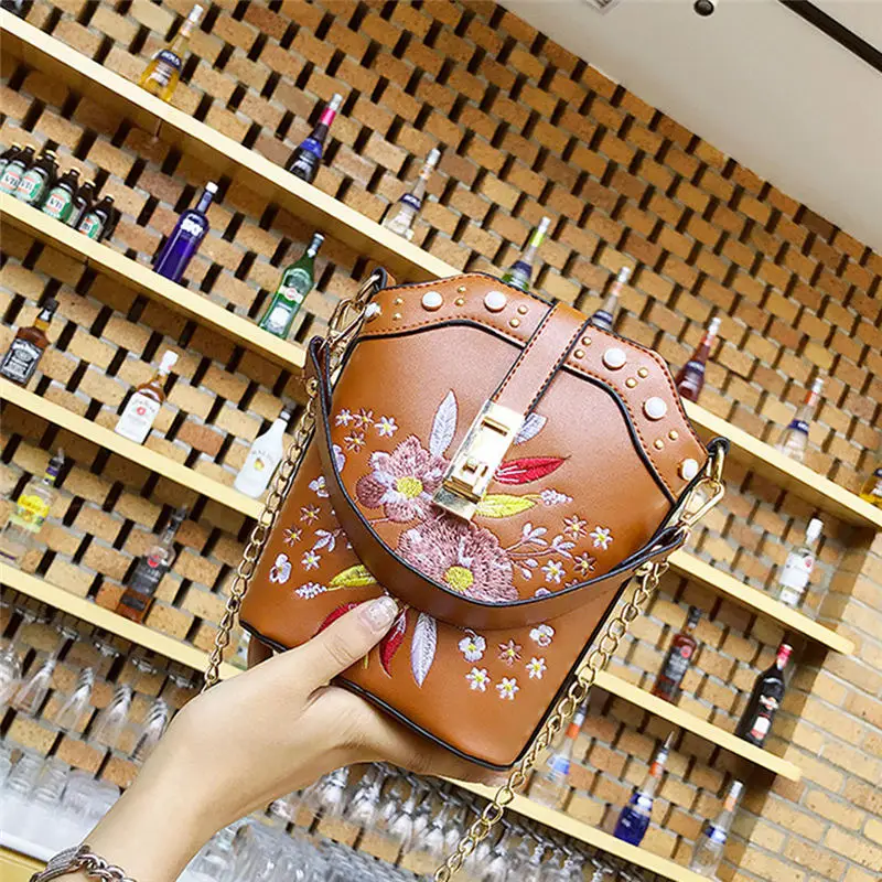  Embroidery Pearl Female Shoulder Bag Crossbody Bag for Women 2019 Messenger Bags women's bag bolsa feminina sac a main 30AP0324