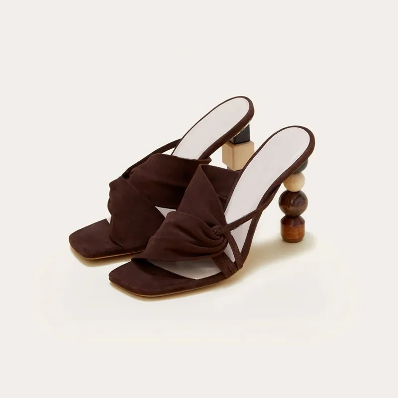 Уникальные асимметричные Туфли-сабо на высоком квадратном каблуке 10 см с открытым носком; Модные женские замшевые шлепанцы с открытым носком - Цвет: Brown