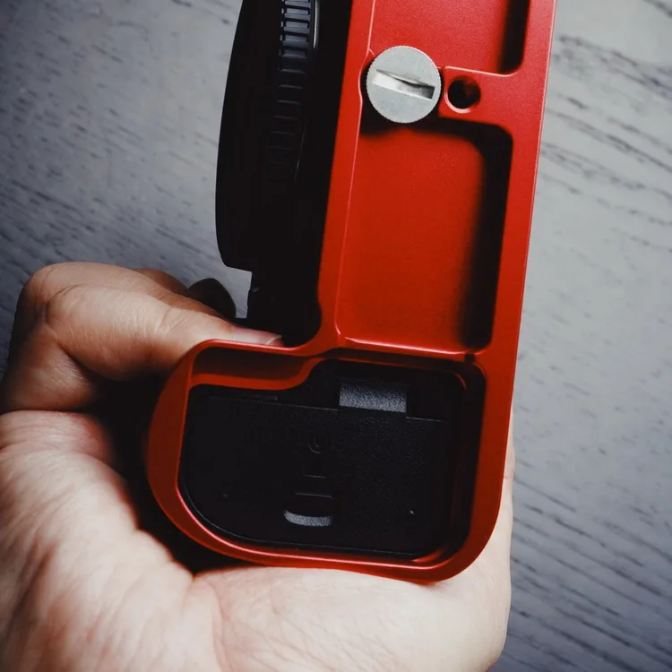 Aluminum Customized Quick Release L Plate / L Bracket Perfect fit for Nikon Z7 Z6 Metal Hand Grip Holder Aluminum Customized Quick Release L Plate / L Bracket Perfect fit for Nikon Z7 Z6 Metal Hand Grip Holder