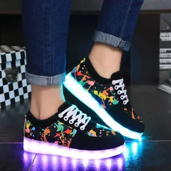 

2019 new USB charging lead to children's shoes LED luminous luminous casual shoes boys and girls young sports running shoes