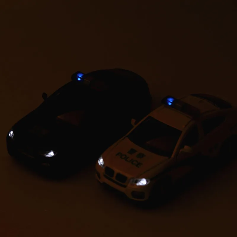 Koop 132 Speelgoed Auto X6 Politie Metalen Speelgoed Legering Auto Diecasts   Toy Voertuigen Auto Model Miniatuur Schaal Model Auto Speelgoed voor Kinderen