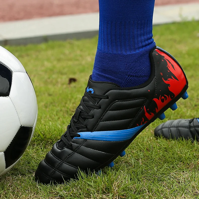 

2018 New Flame Style Men's AG Soccer Shoes Adults Outdoor Antiskid Football Shoes Teenage Boys Students Trainning Sneakers