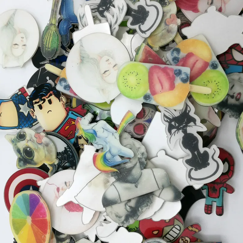 

Gernro Random 1 Set 200 PCS Acrylic Badges Free Shipping Badges on Backpack Anime Icons Badge on A Pin Icon for Clothes
