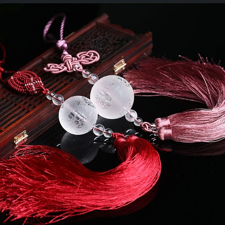 

High-grade pure natural white crystal pendant pendant fashion exquisite hand car rearview mirror body safety