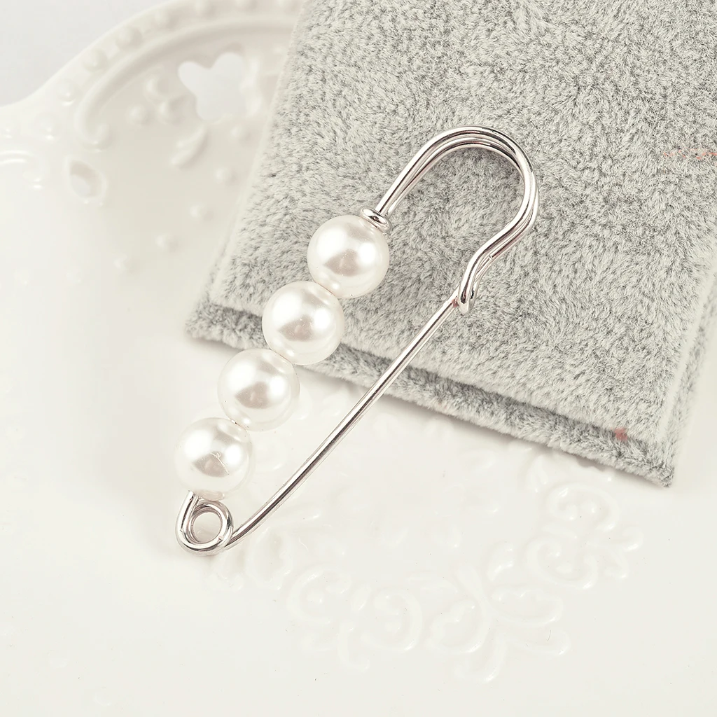 2 pcs Lady Scarf Cloth Crystal Rhinestones Pearl Safety Pin Brooches Fashion Jewelry for Wedding Bridal Gown Evening Dress 
