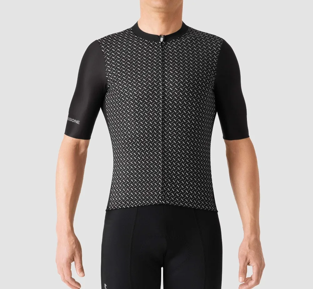 

2019 NEW PRO TEAM LIGHTWEIGHT CYCLING JERSEY with seamless cuff spandex fabric high elastic upf 30+ for hot rider