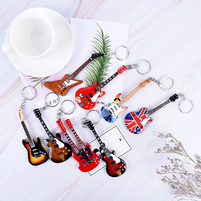 Classic Guitar Keychain Car Key Chain Key Ring Musical Instruments Wooden Pendant For Man Women Gift New Design Wholesale