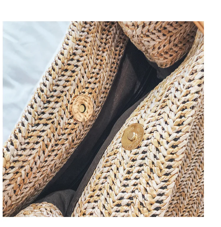 4610049111_1467971057