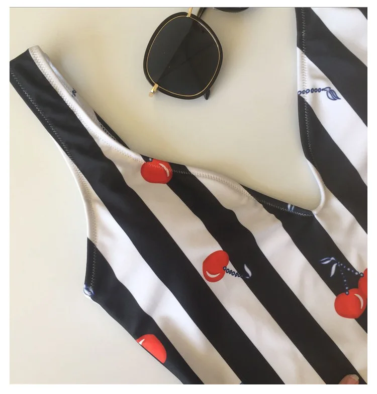 Black-and-white-stripes-backless-sexy-one-piece-swimsuit-V-shaped-bikini-cherry_05