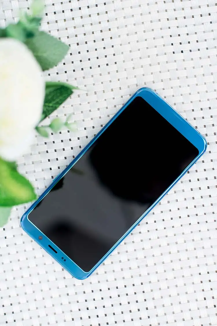 Stock in Europe MEIIGOO S8 4GB RAM 64GB ROM MTK6750T 1.5GHz Octa Core 6.1 Inch 3D Curved Bezel-less FHD+ Screen Dual Camera Android 7.0 4G LTE Smartphone