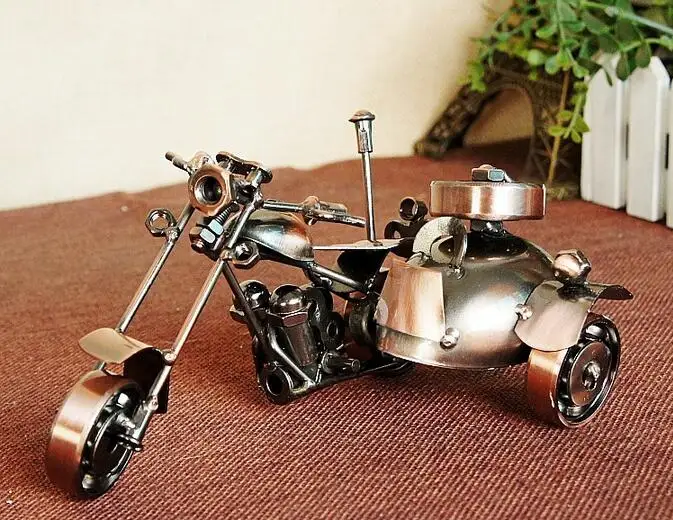 

Three Wheeled Motorcycle Model Vintage Home Decor Creative Metal Living Room Decorations Nautical Decor Mini Garden Decoration