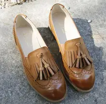 The New Flats British Oxford Shoes for Women Leather Brogues Women Oxfords with Tassels Platform Fringe Flats Shoes Woman Shoes