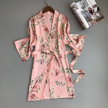 

Women Silk Satin Wedding Bride Bridesmaid Robe Floral Bathrobe Sexy Short Kimono Robe Night Robe Bath Robe Sleepwear Nightwear