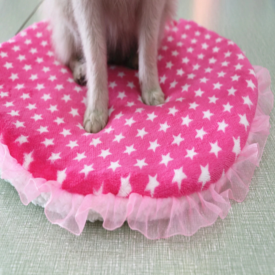 Warm Pets Bed for puppies Very Soft Fleece Dog Beds Round suitable for Small Medium Dogs Cats