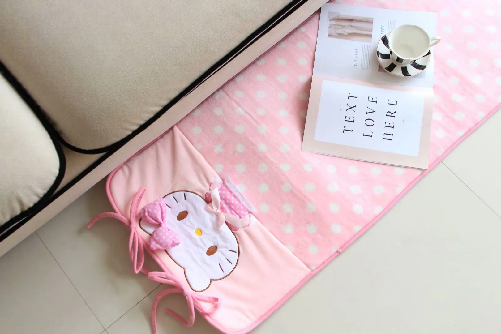 Мультфильм Япония рисунок «Hello Kitty» My Melody милые рулонные коврики диван с подушками подушки игровые коврики рисунок «Hello Kitty» My Melody Нескользящие разбойник ковер - Цвет: kitty