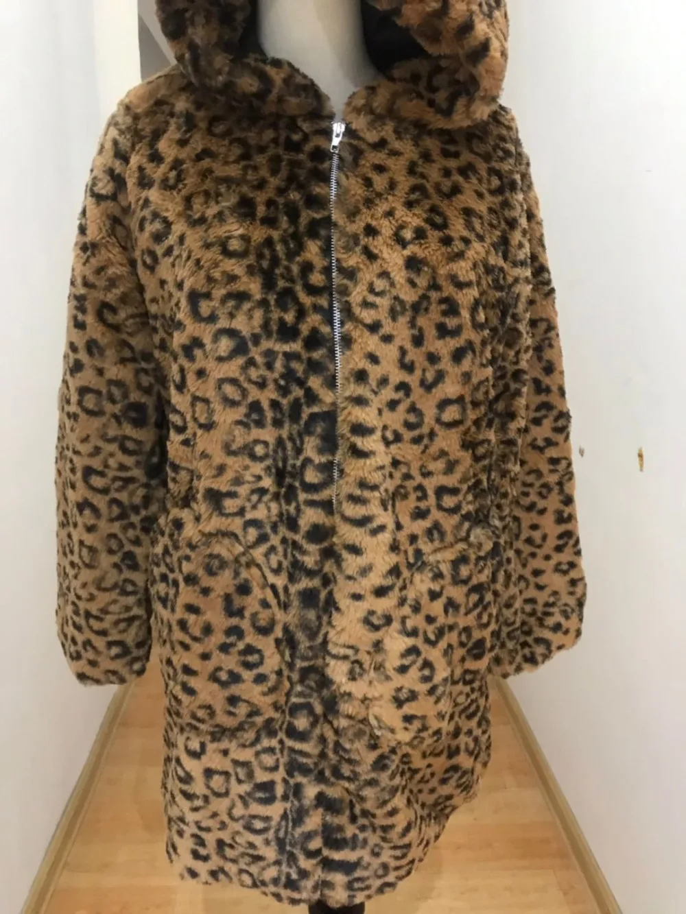 Зимнее модное женское пальто из искусственного меха длинная леопардовая куртка ветровка женская с капюшоном с длинным рукавом большой размер Свободная верхняя одежда L1314