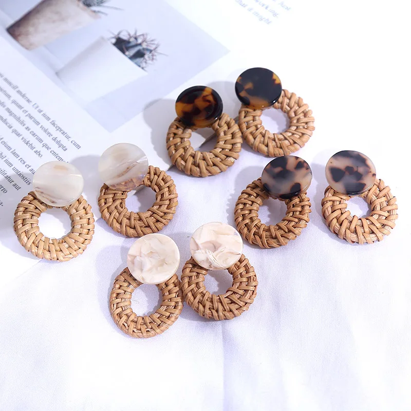 

Vintage Handmade Brown Geometric Rattan Hanging Earrings For Women 2019 Boho Round Leopard Acrylic Earring Unique Jewelry Gift