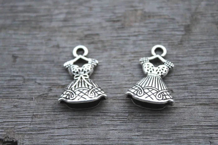 

25pcs--Dress Charms Antique Tibetan Silver Tone Adorable Party Style Dress pendants/charms 21x17mm