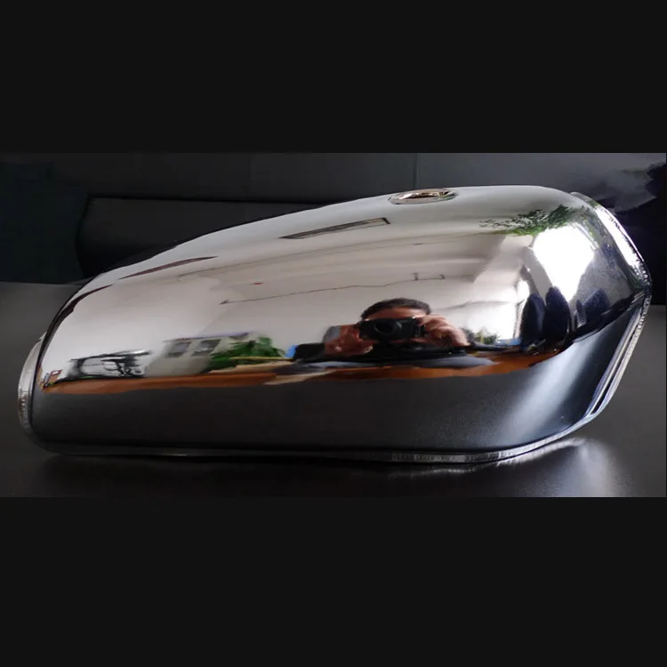 

1976 1977 CG125 Retro Motocycle Cafe Racer Fuel Tanks 9L /2.4 Gal Capacity CG125 NX650 Polished silver plating Tank