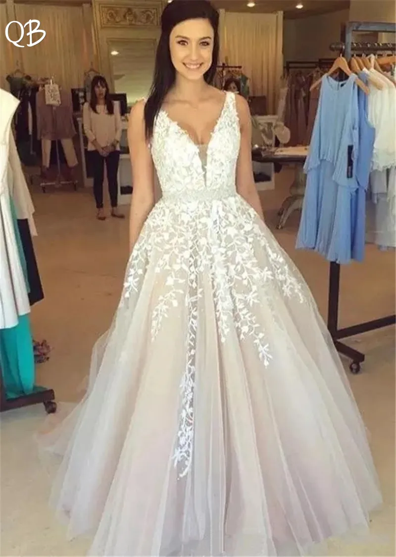 ТРАПЕЦИЕВИДНОЕ кружевное платье из тюля с V образным вырезом и цветочной
