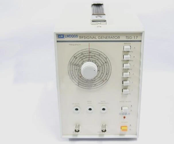 

Five Band High Frequency RF Signal Generator 100KHz-150MHz