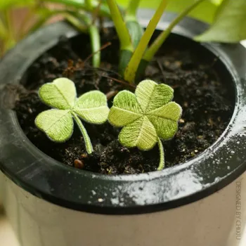 

Green Clover Embroidery Patches Sew on Applique Iron Patch for Clothing Bags Shoes DIY Craft Repair Clothes Sticker Cute Parches